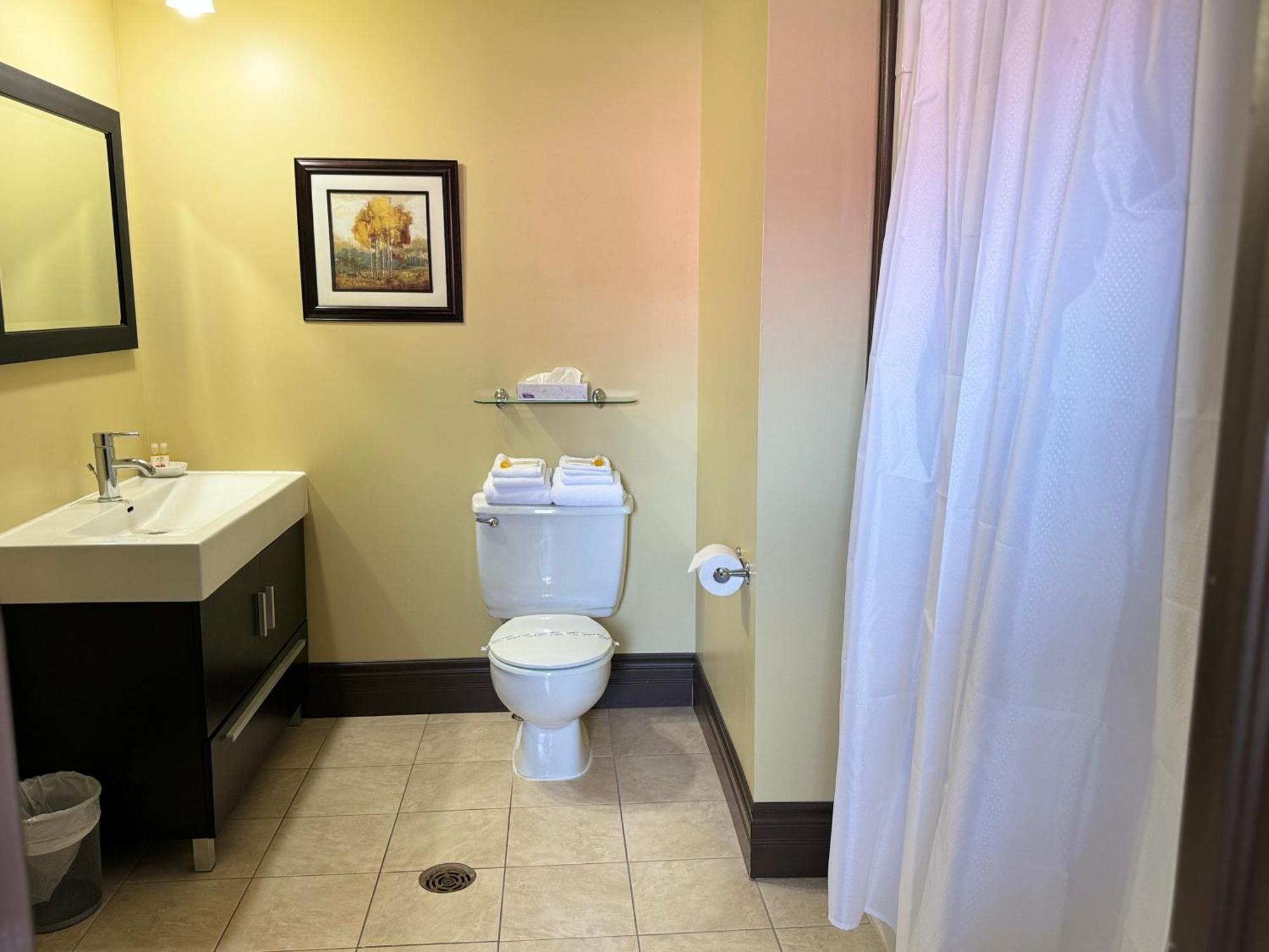 La Porte De La Mauricie Louiseville 外观 照片