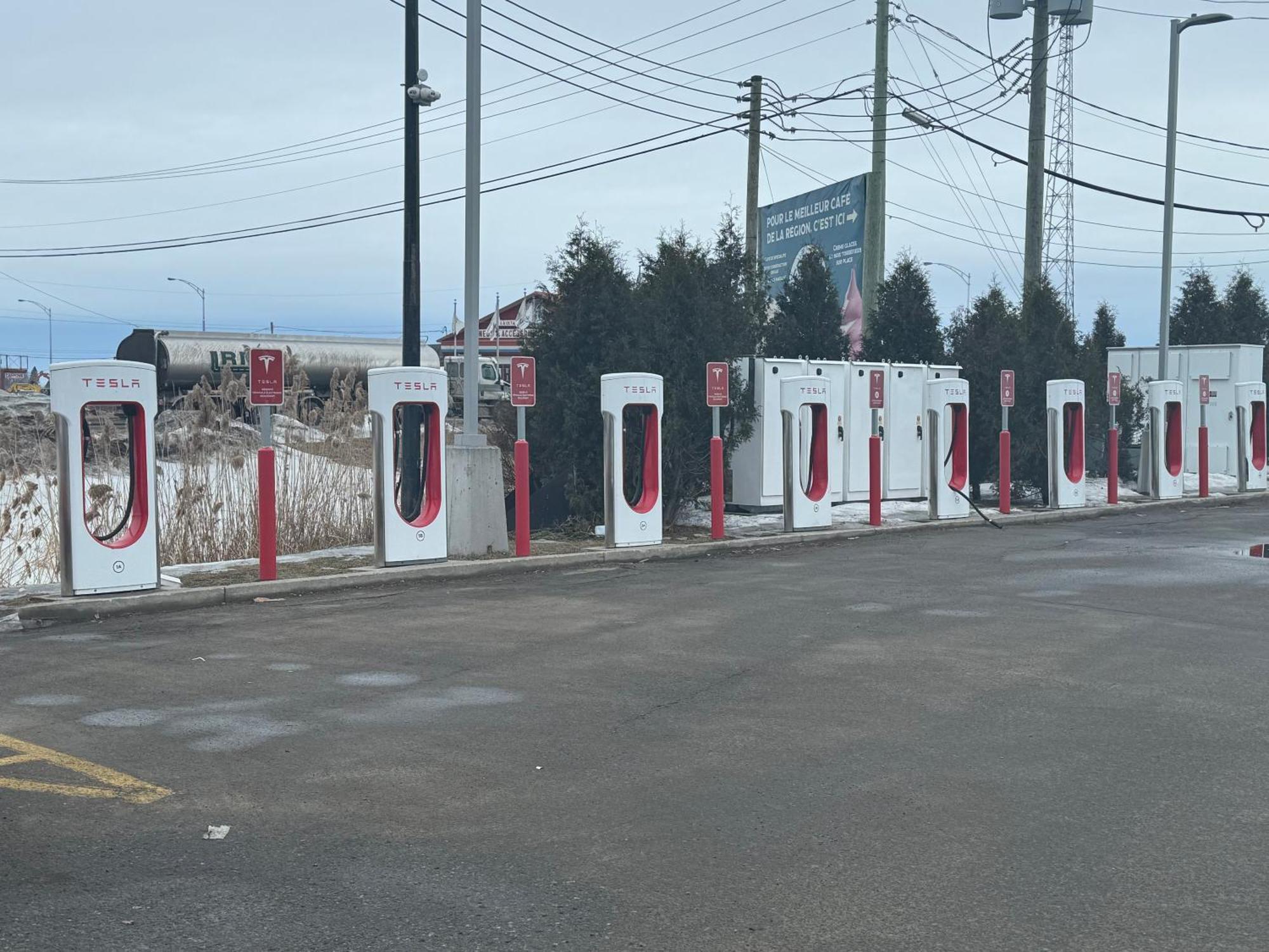 La Porte De La Mauricie Louiseville 外观 照片
